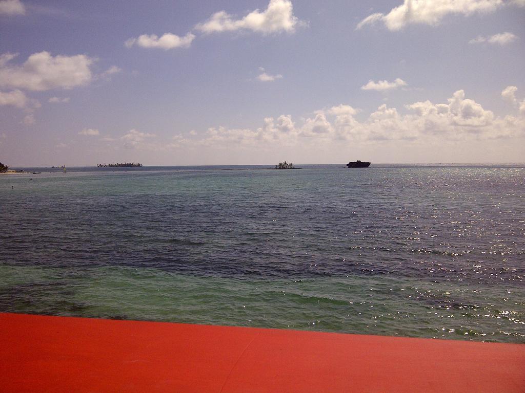 Apartamentos Rocky Cay Bay San Andres  Ruang foto